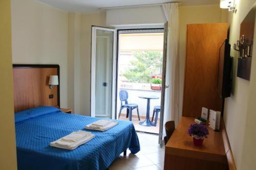 טרצ'ינה Hotel Mare Azzurro מראה חיצוני תמונה
