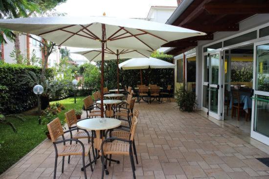 טרצ'ינה Hotel Mare Azzurro מראה חיצוני תמונה