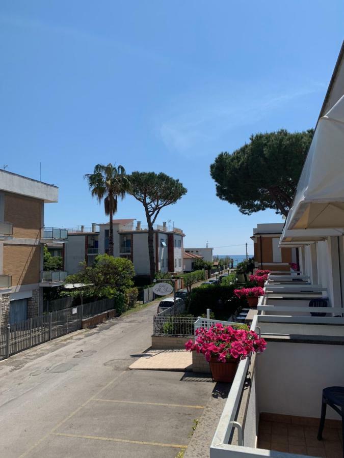 טרצ'ינה Hotel Mare Azzurro מראה חיצוני תמונה