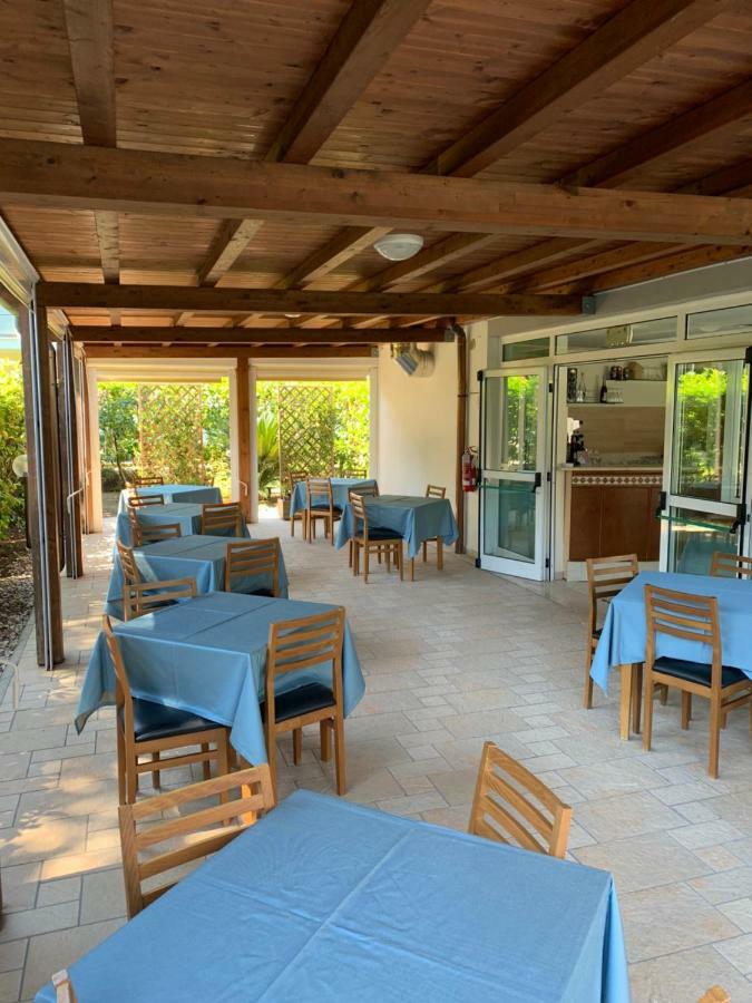 טרצ'ינה Hotel Mare Azzurro מראה חיצוני תמונה