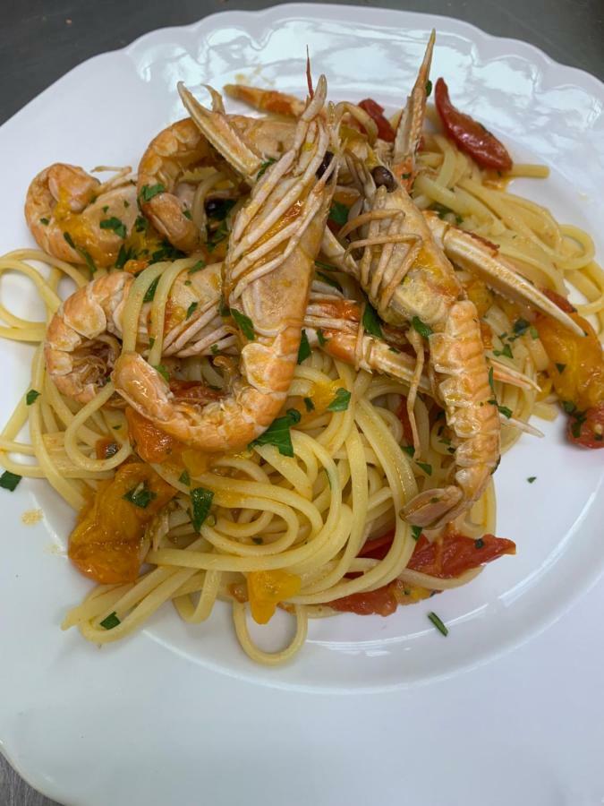טרצ'ינה Hotel Mare Azzurro מראה חיצוני תמונה
